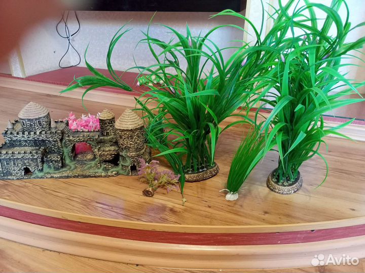 Замок для аквариума