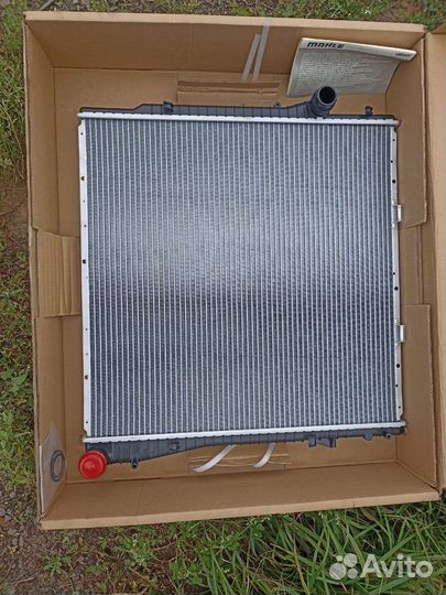 Радиатор охлаждения бмв BMW