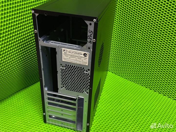 Корпус с большим вентилятором