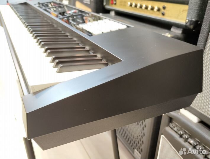 Рабочая станция 88 клавиш Roland FA-08
