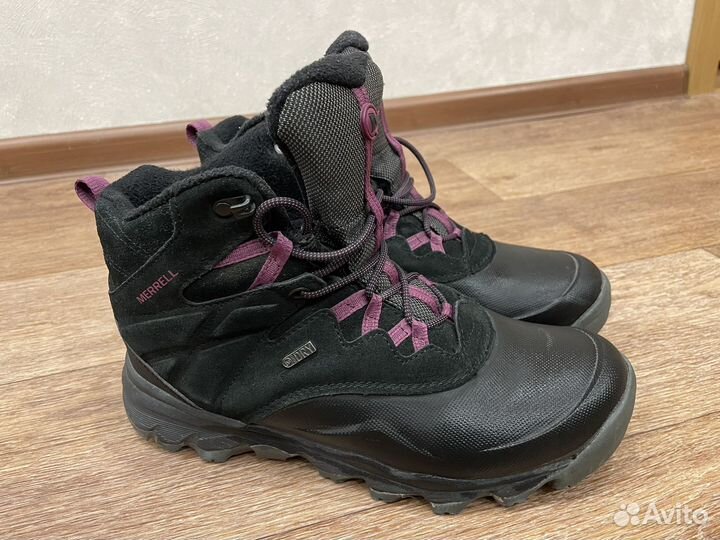 Продам зимние треккинговые ботинки Merrell