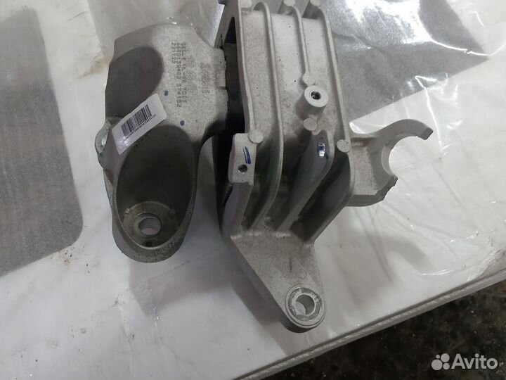 Подушка двигателя Geely Atlas pro