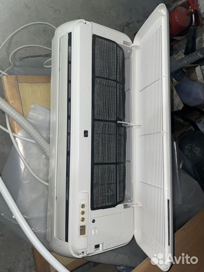 Внешний и внутренний блок от сплит системы