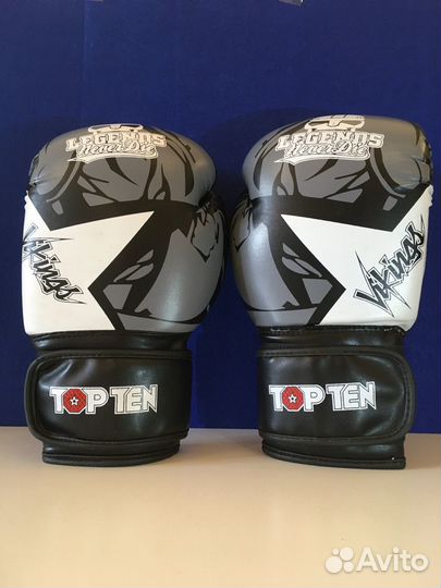 Боксерские перчатки