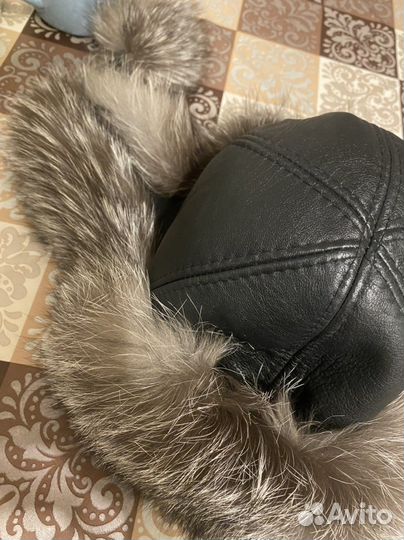 Шапка с настоящим мехом женская