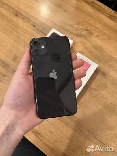 iPhone 11, 64 ГБ