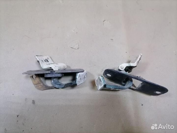 Петли багажника VW Passat B4 1995 универсал