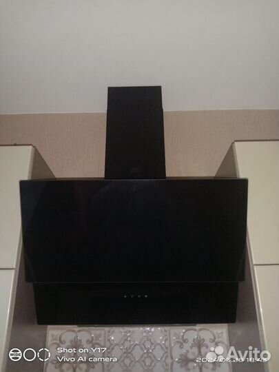 Вытяжка Krona Hilda sensor 600 мощная малошумная