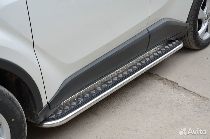 Пороги с накладным листом Toyota С-HR