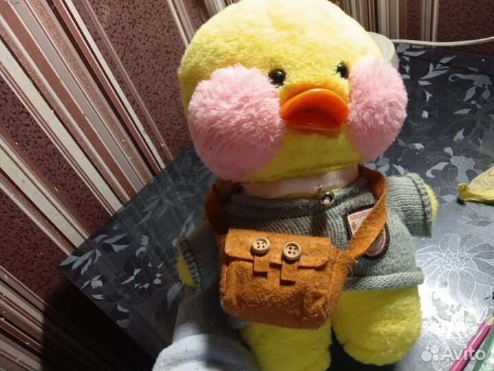 Большая мягкая игрушка утка