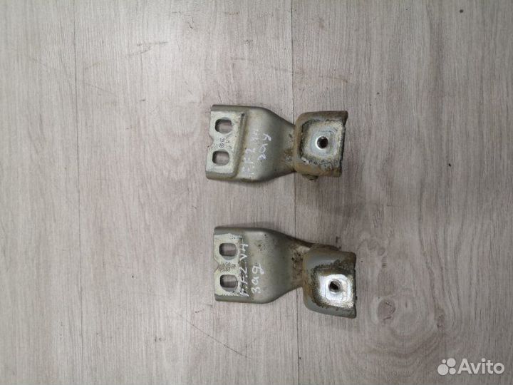 Петля багажника Ford Focus 2 универсал shdb 2010