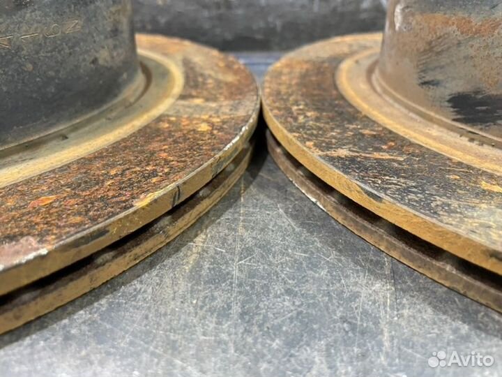 Диски комплект задние Nissan Leaf ZE0