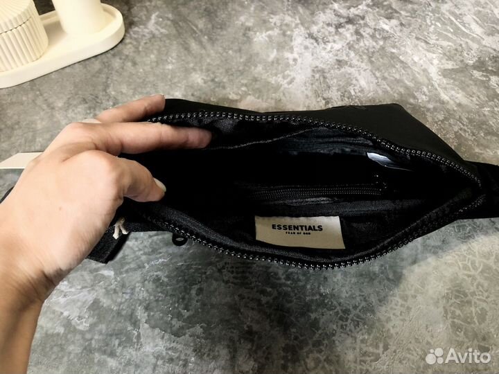 Мужская сумка поясная essentials черная новая