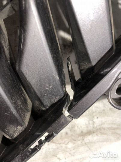 Решетка радиатора Lexus Rx4