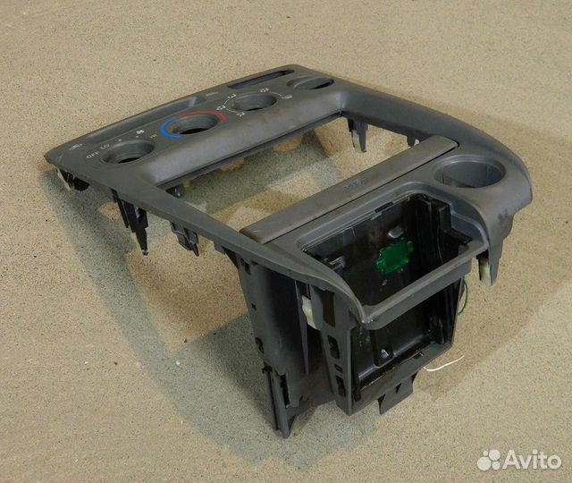 Консоль центральная Toyota Corolla E110