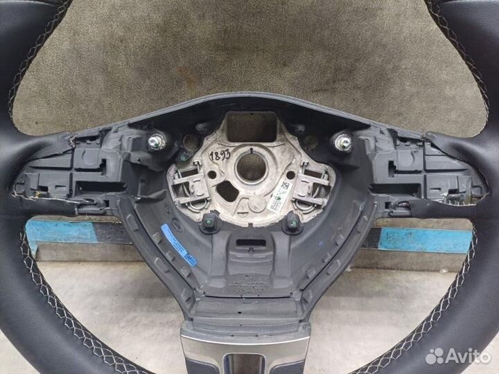 Рулевое колесо Volkswagen Golf