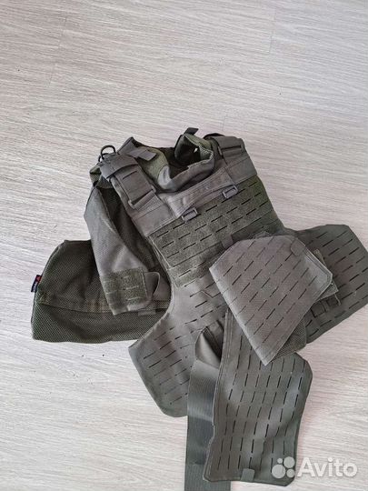 Бронежилет бр5 с плитами и балистикой