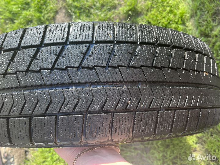 Bridgestone Blizzak VRX 175/65 R15 84