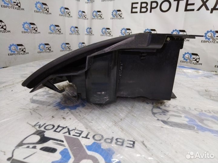 Бардачок (вещевой ящик) Bmw 520D E61 M57N2 2006