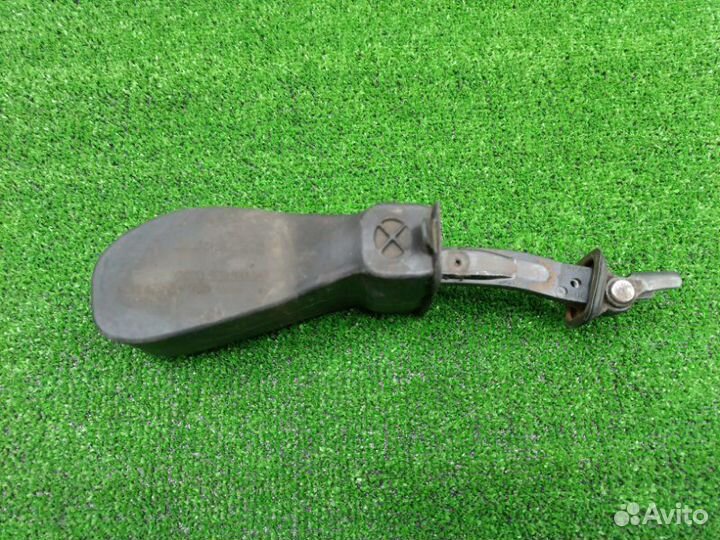 Ограничитель двери передний Volkswagen Golf 7 CJZ