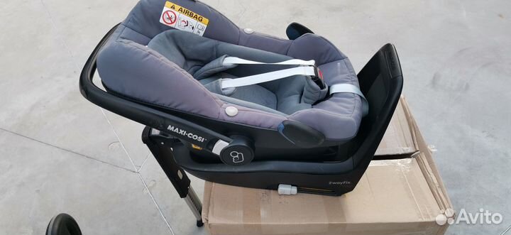 Maxi cosi pebble plus +2waiFix. Автолюлька с базой