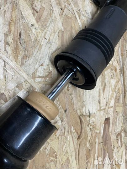 Амортизатор задний Mercedes-Benz W164