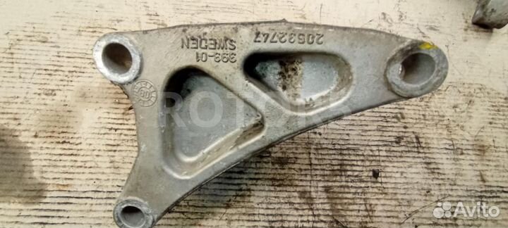 Кронштейн двигателя задний левый Renault Magnum 4