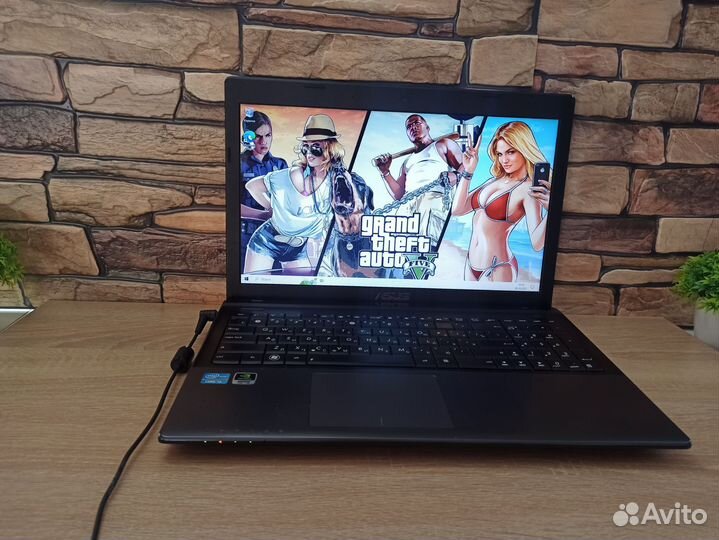 Игровой ноутбук Asus i3/8gb