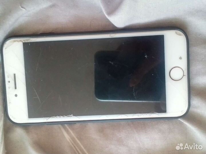 Телефон iPhone 7