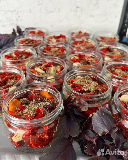 Вяленые помидоры, сливы и болгарский перец