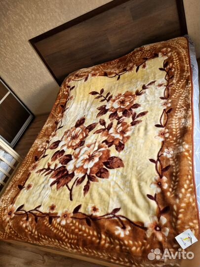 Плед новый,с бирками,160х220