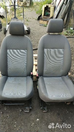Сиденья передние форд фокус-2