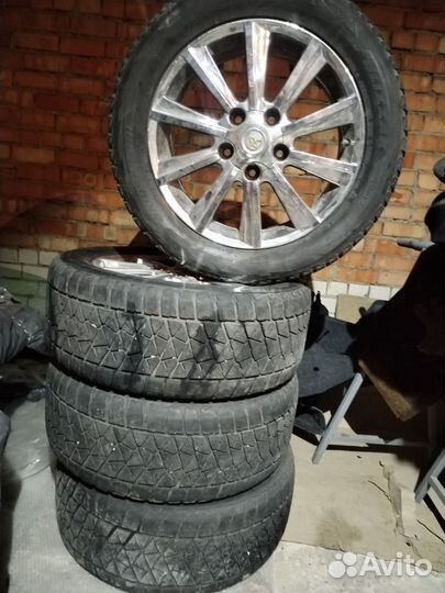 Bridgestone Blizzak DM-V2 285/50 R20 112T