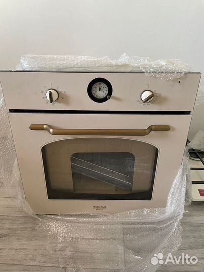 Духовой шкаф Hotpoint Ariston
