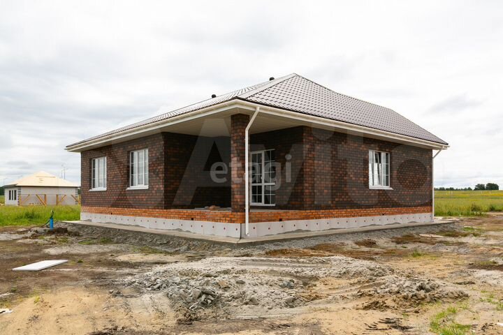 Дом 131 м² на участке 7,5 сот.