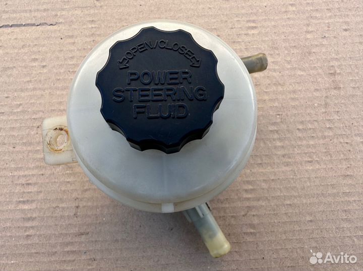 Бачок гур Kia Spectra