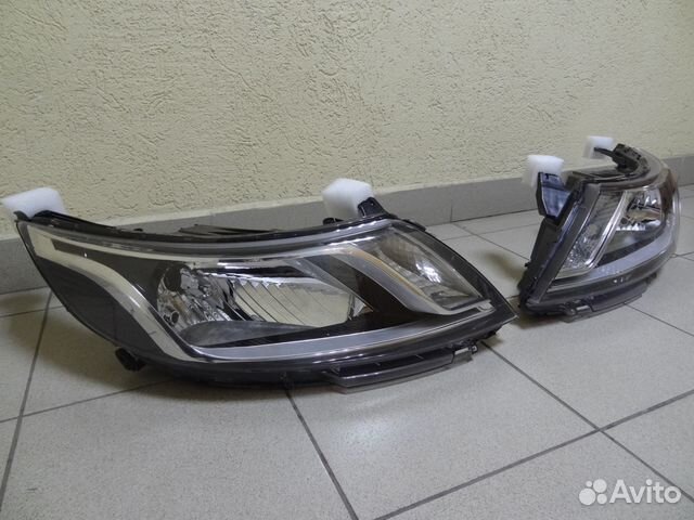 Новые передние фары Kia Rio III с 2011 года
