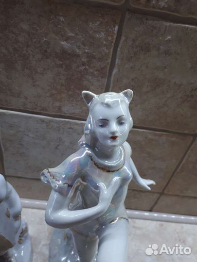 Фарфоровые статуэтки
