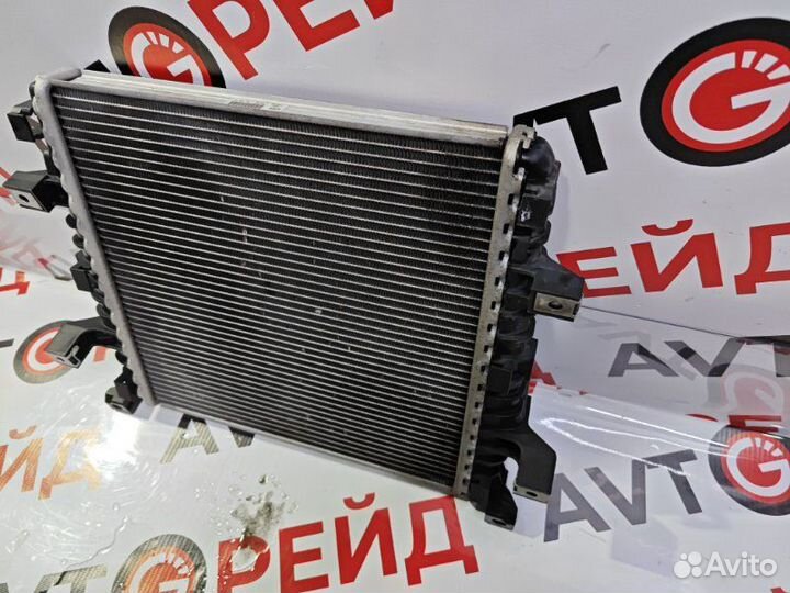 Радиатор Audi Q7 4L cjtc 02.05.2012