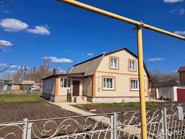 Бригада строителей