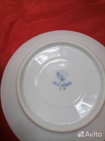 Чашки с блюдцами 