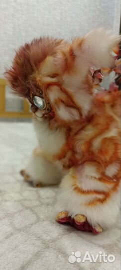 Игрушка ручной работы с мехом и полимерной глиной