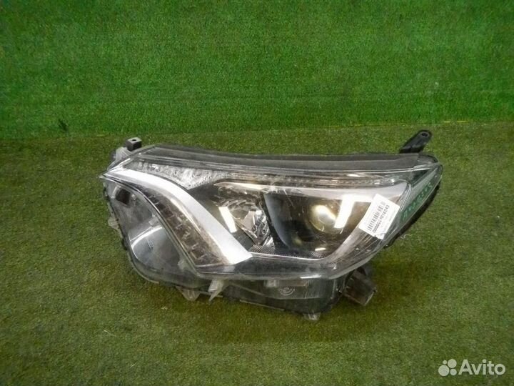 Фара левая Toyota RAV4