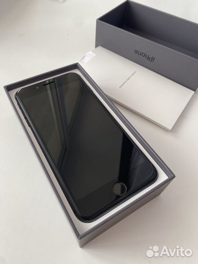 iPhone 8 Plus, 64 ГБ