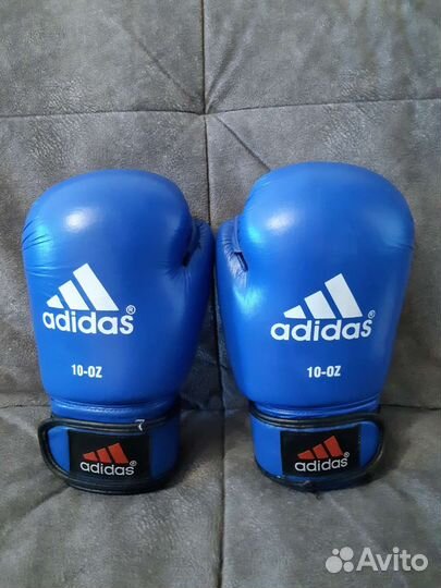 Боксерские перчатки