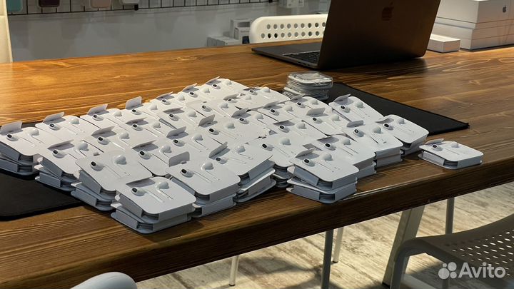 EarPods Lightning / 3.5mm - новые