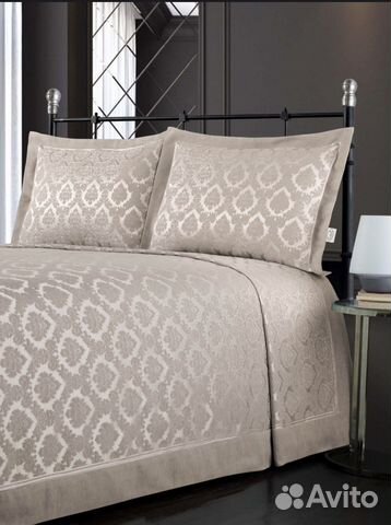 Покрывало на кровать 240х260 с наволочками