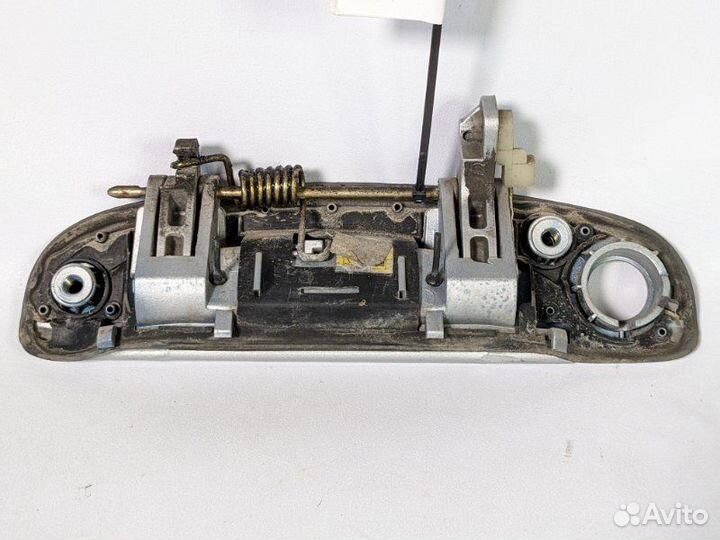 Ручка двери передняя правая Hyundai Getz G4EA 2005