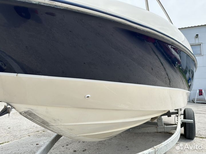 Катер Bayliner-212 Capri