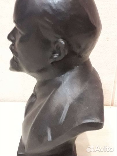 Бюст ленина